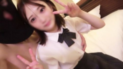 FC2-PPV-4922638 [Empat kali ejakulasi spektakuler] Gadis cantik yang bercita Dia didekati oleh dua pria tua secara bergantian, menerima ciuman manis yang dalam dan penetrasi penis mentah yang liar